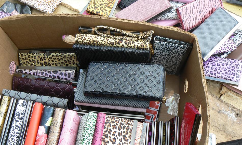 2013-8-29-1349Holešovice padělky (2).JPG